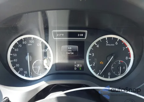 2017 Infiniti Qx30 Premium z USA, uszkodzony, nr VIN SJKCH5CR0HA036707